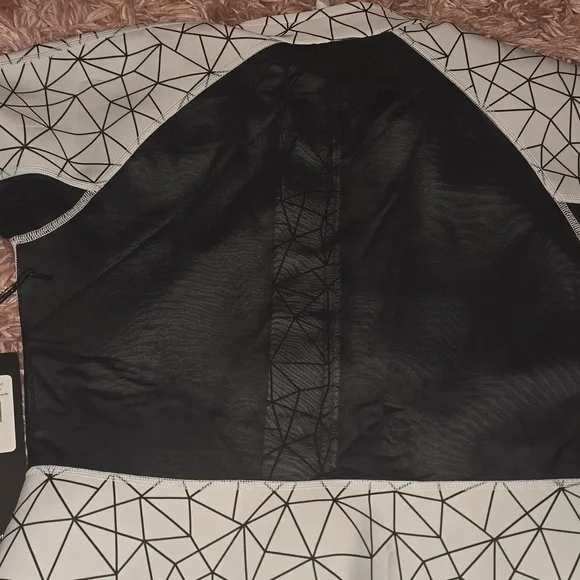 Karma Geometric Patterned Women's Jacket - Picture 4 of 4